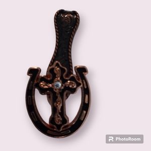 Trigg Leather concho/ pendant?